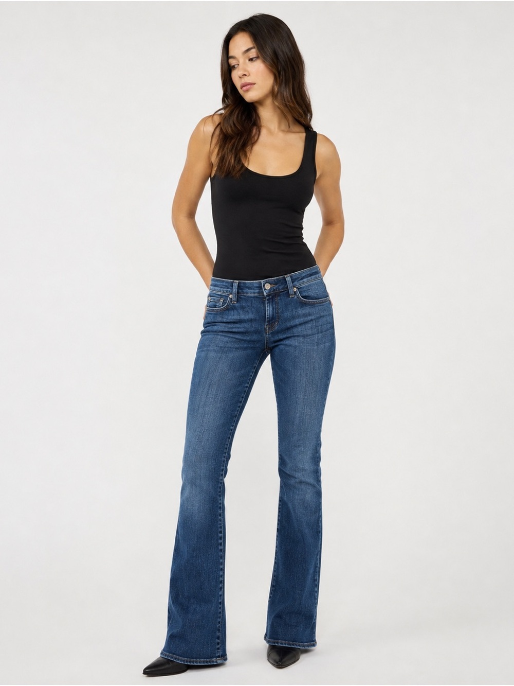 7 For All Mankind Low-Rise Bootcut Jeans – Size 26